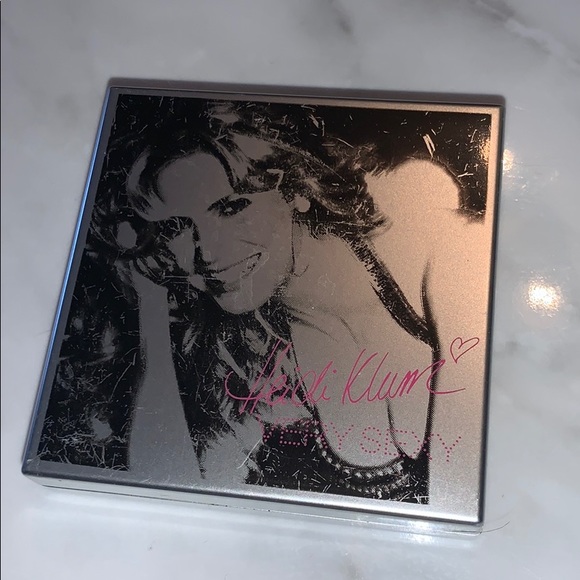 Heidi Klum VS Very Sexy Silky Eyeshadow Quad - Picture 7 of 14